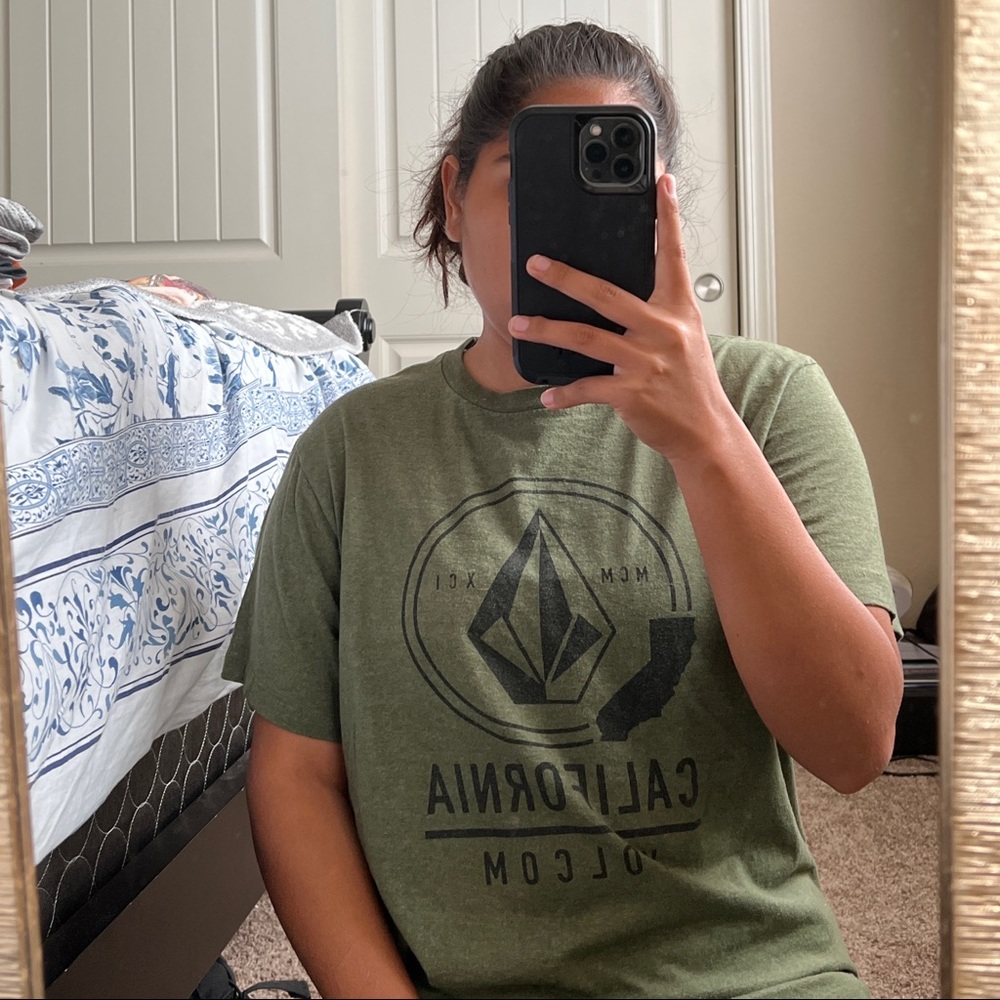 Volcom shirt
